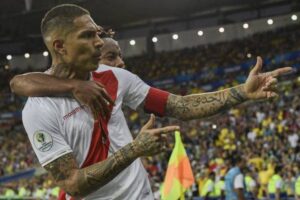 Paolo Guerrero mène l&rsquo;appel pour que le Pérou affronte la Colombie lors des tours de qualification