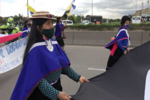 Un indigène Minga en assemblée permanente pour renforcer la grève en Colombie