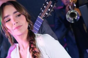 Paola Jara remet à sa place ceux qui lui critiquent les sourcils et disent qu&rsquo;elle n&rsquo;y arrive pas