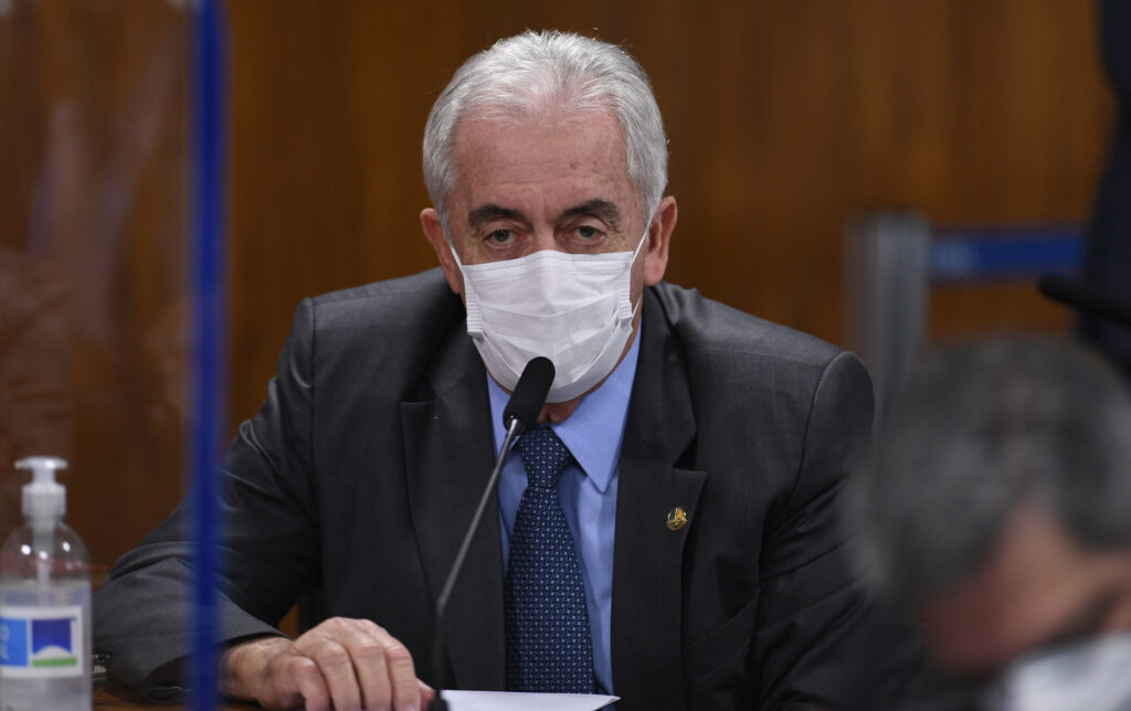 Edilson Rodrigues / Champ d'essai de la chloroquine de l'Agence du Sénat