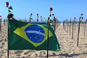 Roses sur la plage, cloches qui sonnent : le pays pleure 500 mille morts.  le président ignore