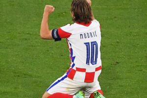 Modric et Perisic scellent la qualification de la Croatie en huitièmes de finale