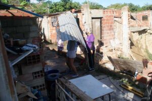Une maison détruite et 20 en danger en raison de l&rsquo;effondrement de la pente à Guarenas