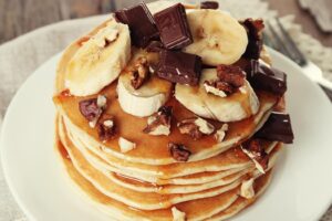 Comment faire des crêpes à la banane en 3 étapes faciles à la maison