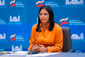 Delcy Rodríguez : Malgré le chantage américain, les Vénézuéliens se font vacciner