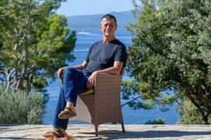 Emmanuel Carrère remporte le Prix Princesse des Lettres 2021