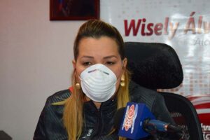 Ils assistent aux dégâts de pluie à Los Teques