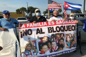 Ils dénoncent une agression à Miami contre une caravane qui rejette le blocus de Cuba
