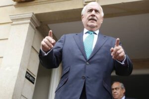 L&rsquo;ancien président Andrés Pastrana a exclu d&rsquo;être ambassadeur à Washington