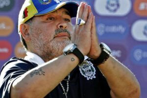 Le médecin de Maradona rejette les accusations car elle remplissait des « fonctions administratives »
