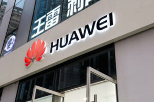 Les États-Unis étendent l&rsquo;interdiction d&rsquo;investissement aux entreprises technologiques chinoises