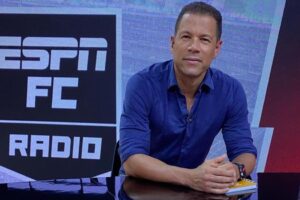 Óscar Córdoba et son soutien à Reinaldo Rueda pour le retrait de James Rodríguez de l&rsquo;équipe nationale colombienne
