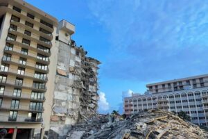 Un bâtiment qui s&rsquo;est effondré près de Miami a subi un effondrement « très subtil » dans les années 1990
