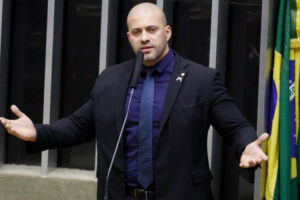 Un député de Pocketnarista retourne en prison pour avoir violé des bracelets électroniques à la cheville