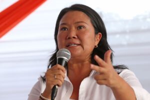 Un député péruvien demande l&rsquo;arrestation de Keiko Fujimori pour violation de sa libération conditionnelle