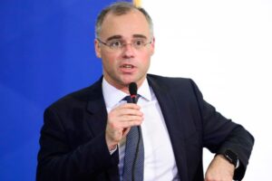 Les collectifs se rendent au Sénat contre la nomination d&rsquo;André Mendonça au STF