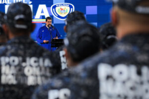 Maduro a célébré le succès de l&rsquo;opération policière qui a libéré Cota 905