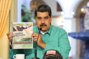 Maduro ordonne de multiplier les financements aux producteurs du pays