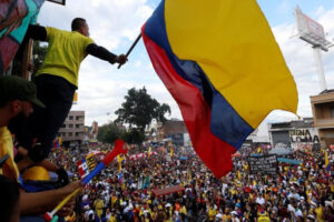 Plusieurs villes colombiennes reprennent les manifestations contre Duque ce mardi