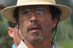 Simón Vélez, le Colombien parmi les architectes des docuseries de HBO Max
