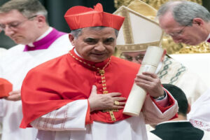 Un cardinal parmi les 10 jugés pour corruption au Vatican