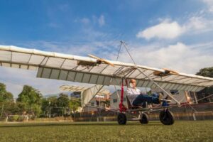 Un groupe d&rsquo;enseignants et d&rsquo;étudiants crée le premier avion électrique en Colombie