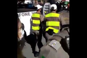 Une femme arrêtée après avoir touché le pot contre Bolsonaro à Porto Alegre –
