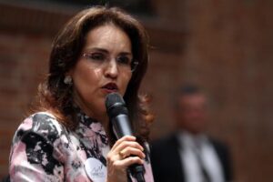 Viviane Morales dénonce avoir été bâillonnée et cambriolée dans son appartement, à Bogotá
