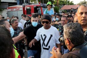 La présence de Ronaldinho au Liban a déclenché une bagarre entre journalistes, pompiers et policiers