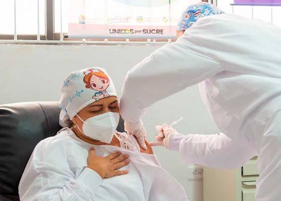 Premier vaccin contre le covid-19 en Colombie