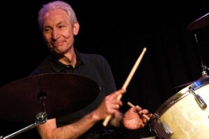A 80 ans, le batteur des Rolling Stones Charlie Watts décède