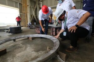 Ils effectuent la maintenance à la centrale thermoélectrique d&rsquo;India Urquía