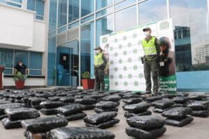 Ils saisissent 212 kilos de marijuana cachés dans des colis à Yumbo