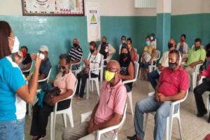 La vaccination de masse contre le covid-19 a commencé à San Mateo
