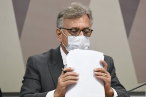 Le colonel nie toute relation avec Davati.  CPI apporte une photo avec Amilton et Dominguetti