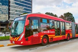 Le conseil de Bogotá approuve 1,1 milliard de dollars pour sauver le système massif
