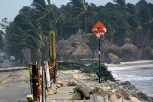 L&rsquo;ouragan Grace s&rsquo;affaiblit en touchant terre au Mexique