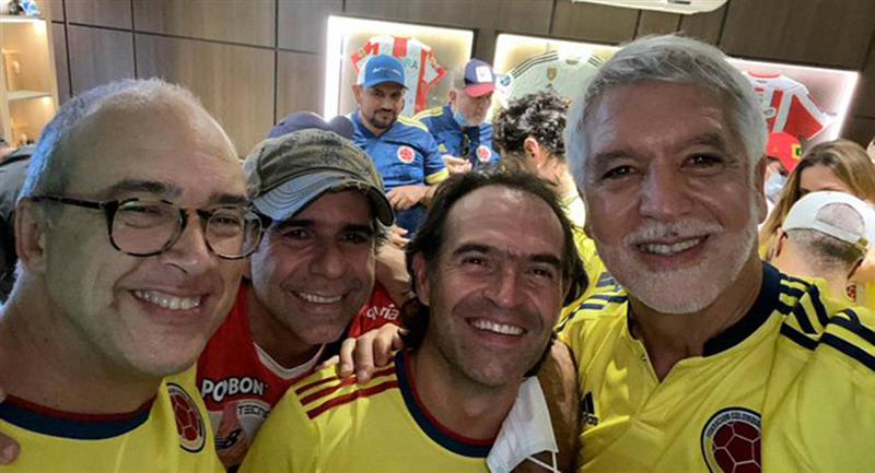 Echeverry, Char, Gutiérrez et Peñalosa sont considérés comme un "Coalition d'expérience".  Photo : Twitter @FicoGutierrez