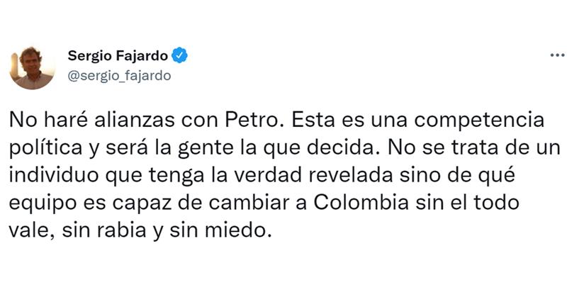 Dans un message précis sur twitter, Sergio Fajardo a fermé les portes à une alliance avec Gustavo Petro.  Photo : Twitter @sergio_fajardo