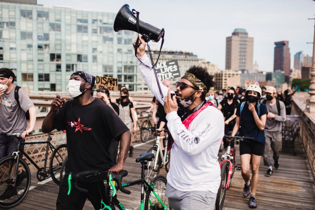 Image d'illustration de la démocratie raciale.  Image : Pexels.com