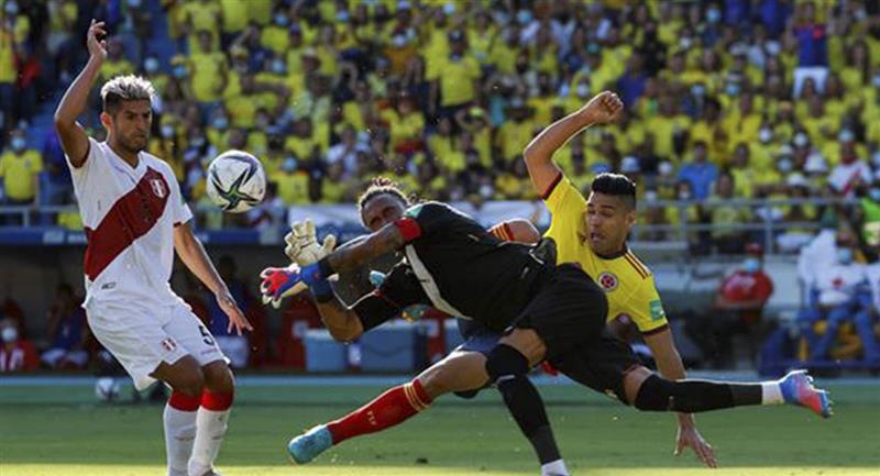 Le tableau d'affichage est resté intact dans la première partie du match.  Photo: EFE