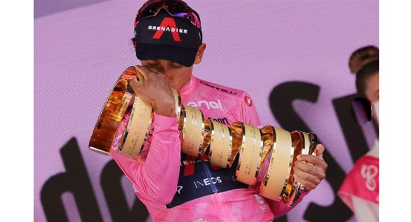Bernal est devenu champion du Giro d'Italia en 2021. Photo : Instagram Egan Bernal