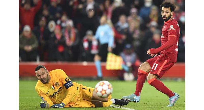 Mohamed Salah a eu plusieurs occasions qui lui ont été refusées grâce au but de l'Inter.  Photo: EFE