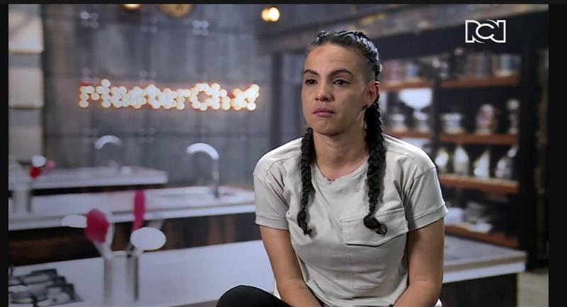 Pamela pleure pour un commentaire "Grillé".  Photo : Instagram @tostao, @pamelaospina