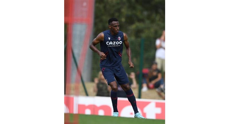 Le joueur a été présenté via les réseaux sociaux du club.  Photo : Twitter @BfcOfficialPage