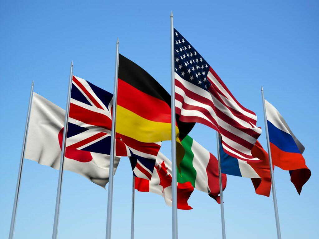 Drapeaux du groupe des 8 pays