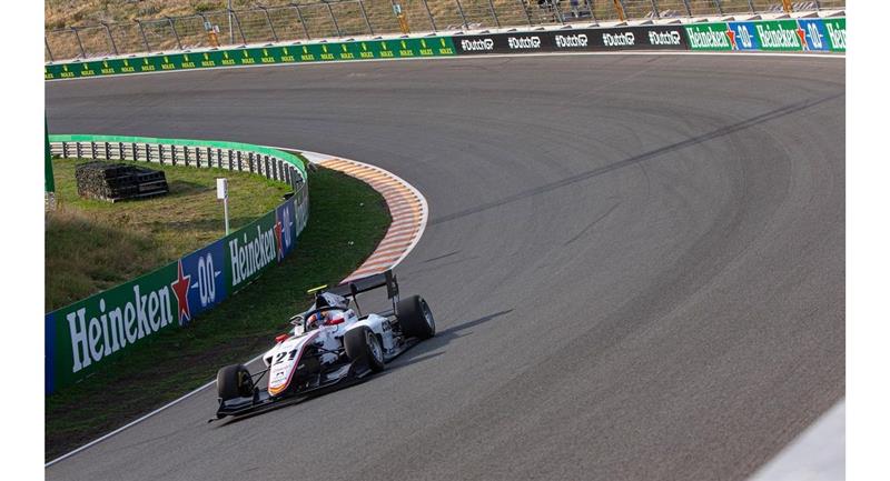 Montoya a participé à la journée de qualification avec Campos Racing.  Photo : Instagram @sebasmontoya58