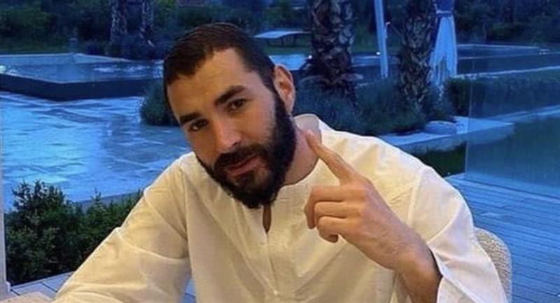 Karim Benzema lisait et écoutait le Coran avant chaque match.  Photo : Twitter @Belgiquereal23