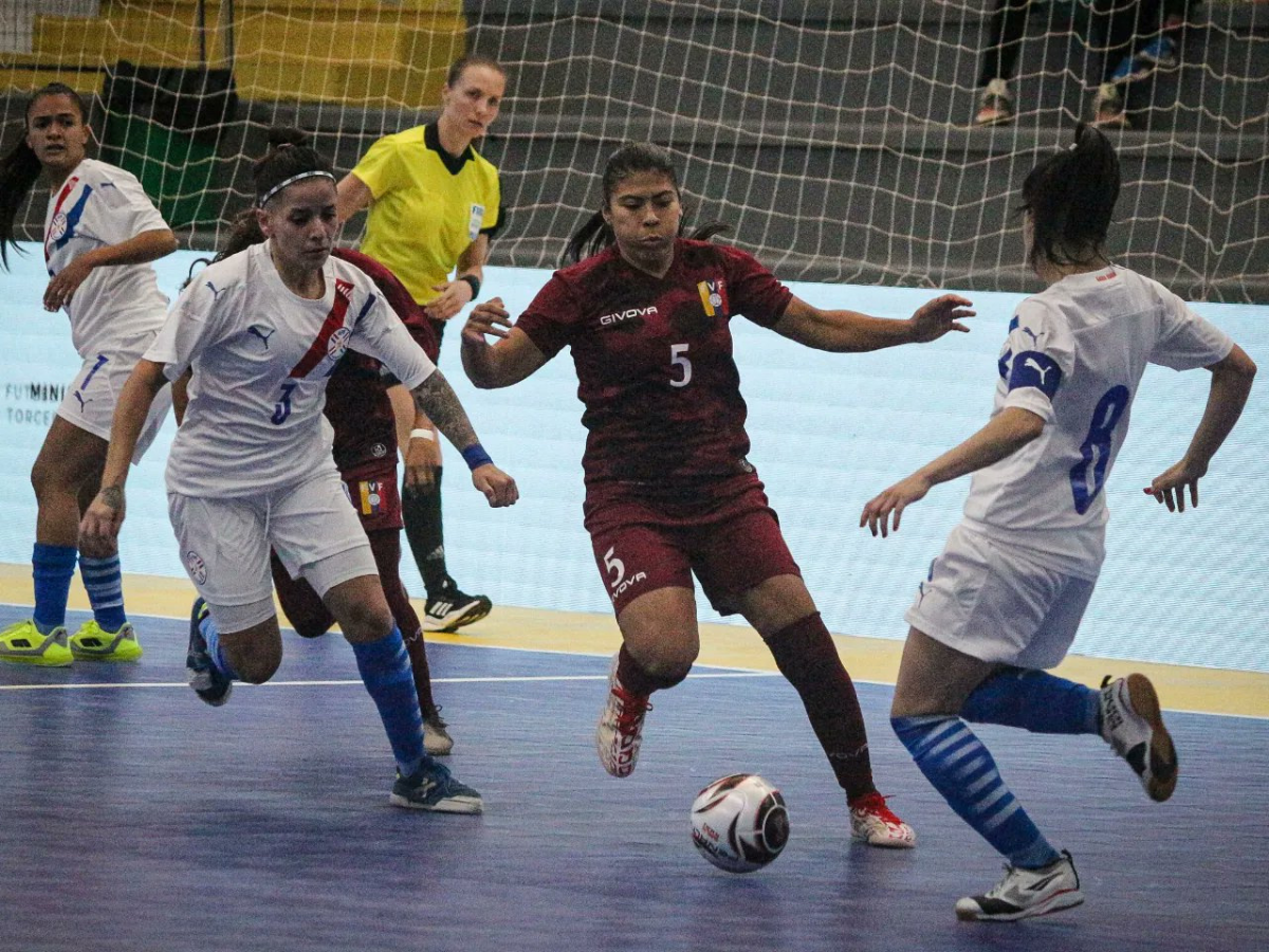 Le futsal féminin de Vinotinto a cédé au Paraguay