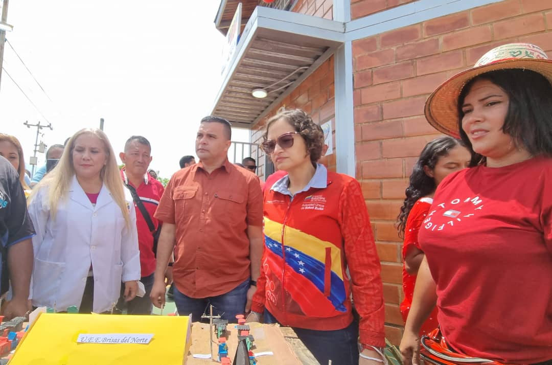Le ministre de la Santé a livré une clinique populaire à Zulia